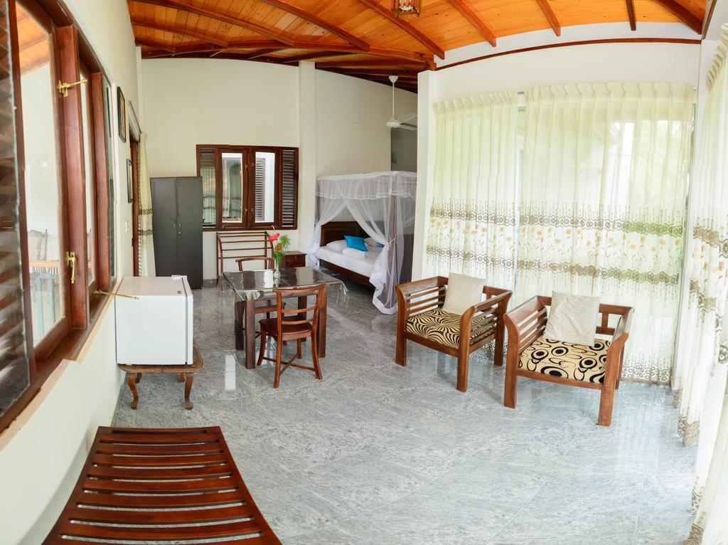 Villa White Хіккадува Екстер'єр фото