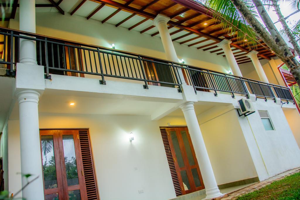 Villa White Хіккадува Екстер'єр фото