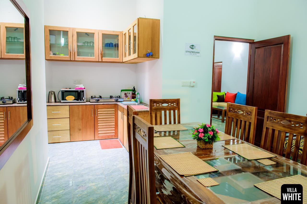 Villa White Хіккадува Екстер'єр фото